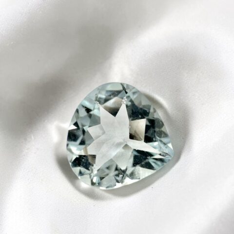 Broušený akvamarín z Pákistánu 0,95ct