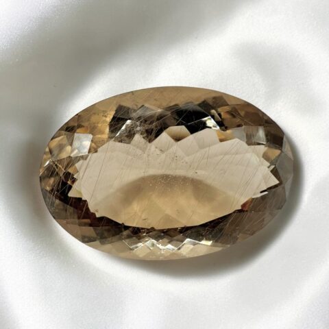 Broušená záhněda s rutilem z Brazílie 40,5ct