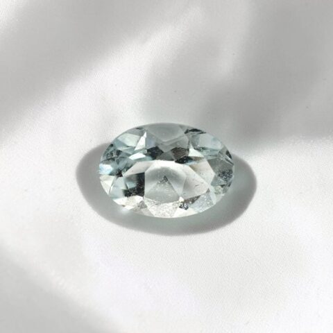 Broušený akvamarín z Pákistánu 0,7ct