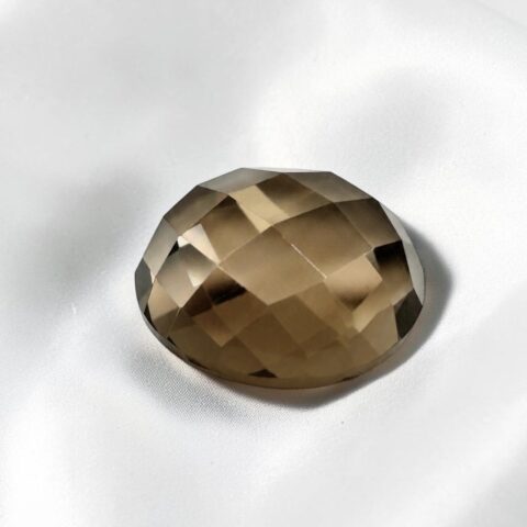 Broušená záhněda s rovnou zadní plochou z Brazílie 6,65ct