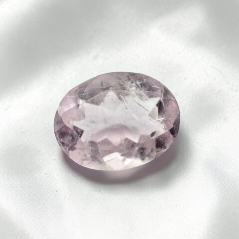 Broušený morganit z Pákistánu 1,85ct