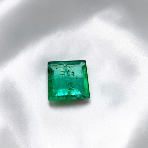 Broušený smaragd z Pákistánu 0,45ct