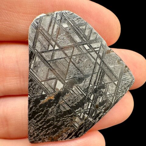 Meteorit Muonionalusta 12,9g – Extra kvalita – Norrbotten, Švédsko