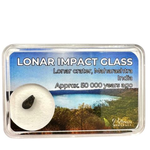 Impaktní sklo Lonar 0,18g – Kráter Lonar, Maháráštra, Indie