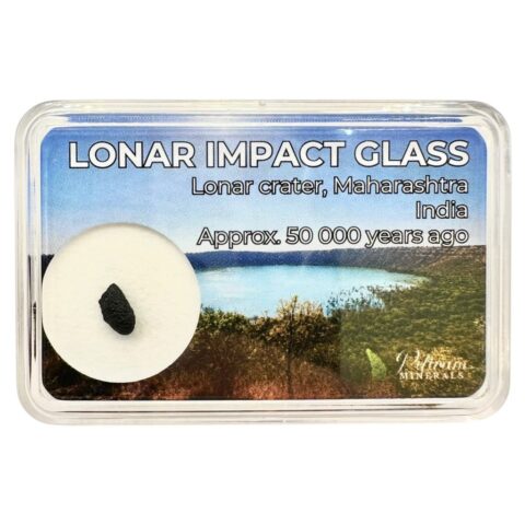Impaktní sklo Lonar 0,07g – Kráter Lonar, Maháráštra, Indie