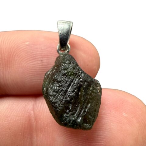 Stříbrný vltavínový přívěsek 1,9g